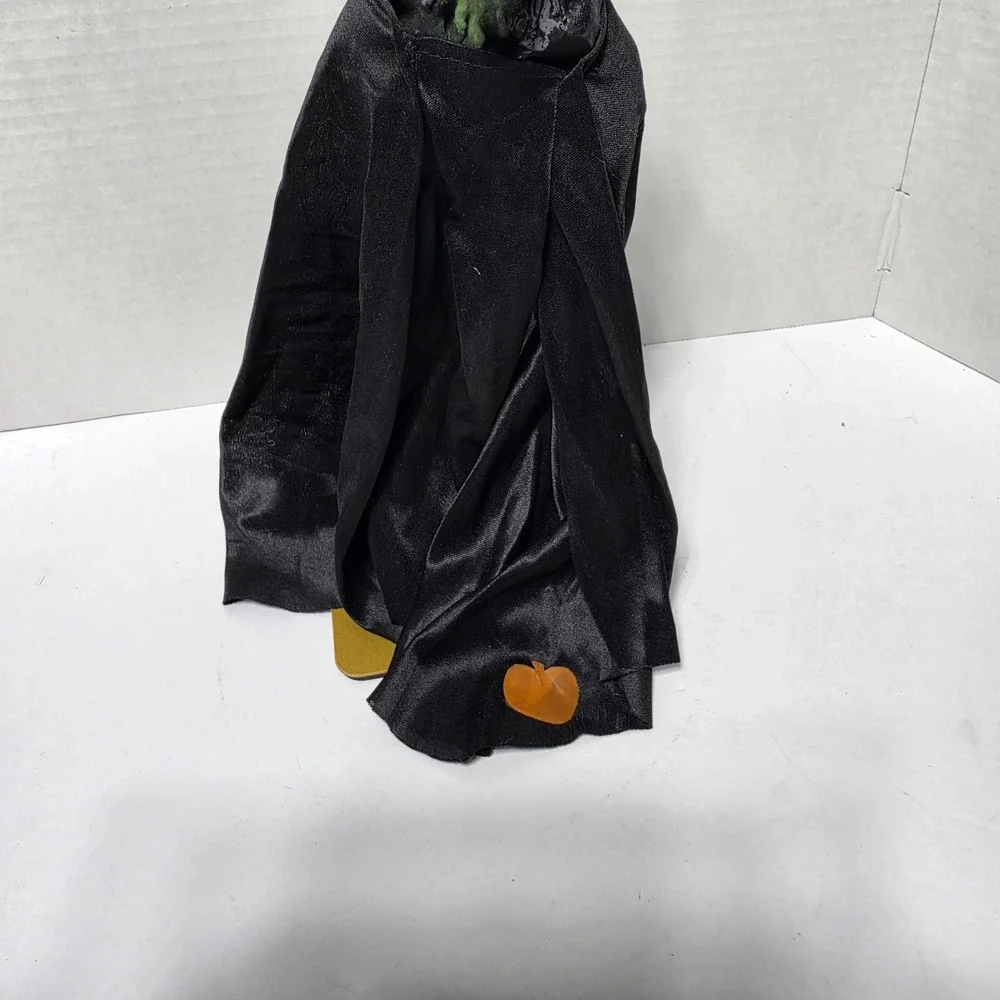 Hanging Green Wicked Witch Halloween Decoration Black Cloak 14 Inch Spooky Decor